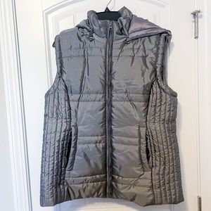 NY & Co silver puffer vest with detachable hood
